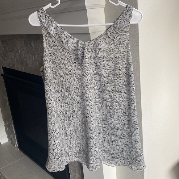 CAbi Tops - Cabi Sleeveless Strappy Tank Blouse Ruffled Collar & Back, B&W, Women’s M